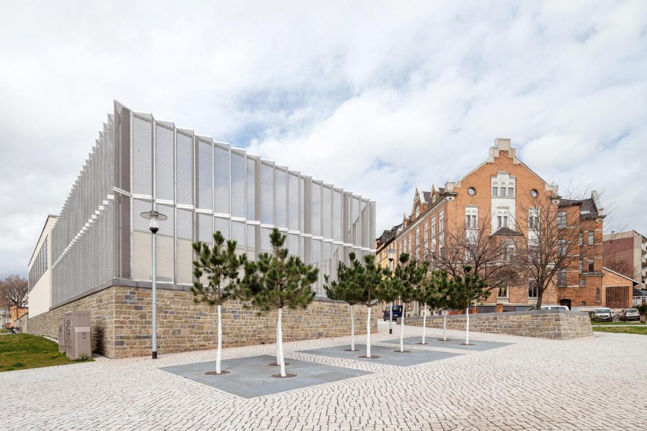 Kuenstlerzimmer Im Kulturhaus Haeselburg Гера Екстериор снимка