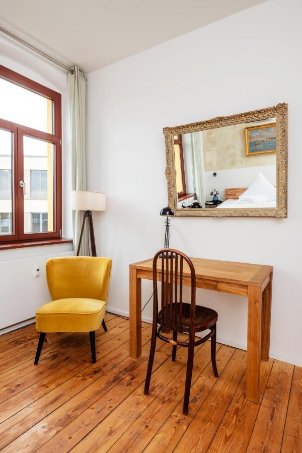 Kuenstlerzimmer Im Kulturhaus Haeselburg Гера Екстериор снимка
