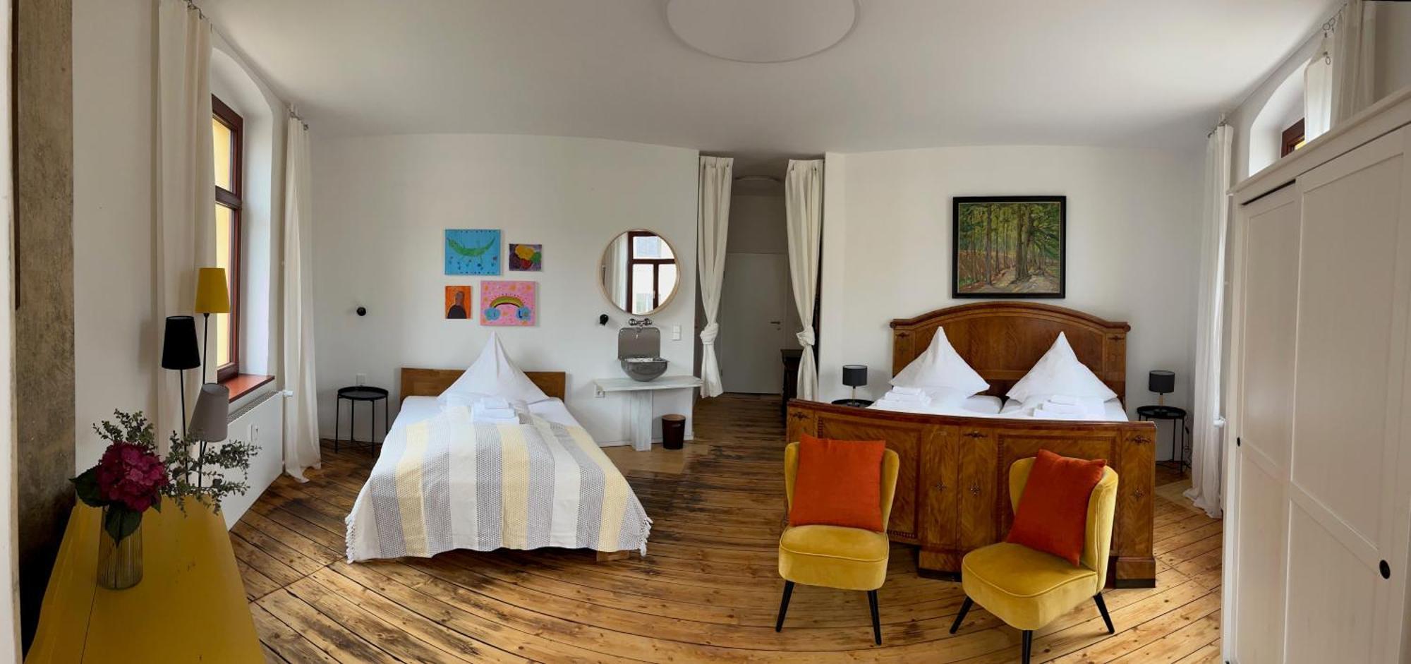 Kuenstlerzimmer Im Kulturhaus Haeselburg Гера Екстериор снимка
