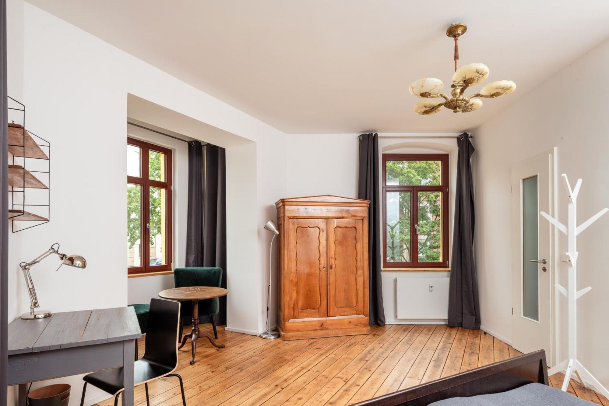 Kuenstlerzimmer Im Kulturhaus Haeselburg Гера Екстериор снимка
