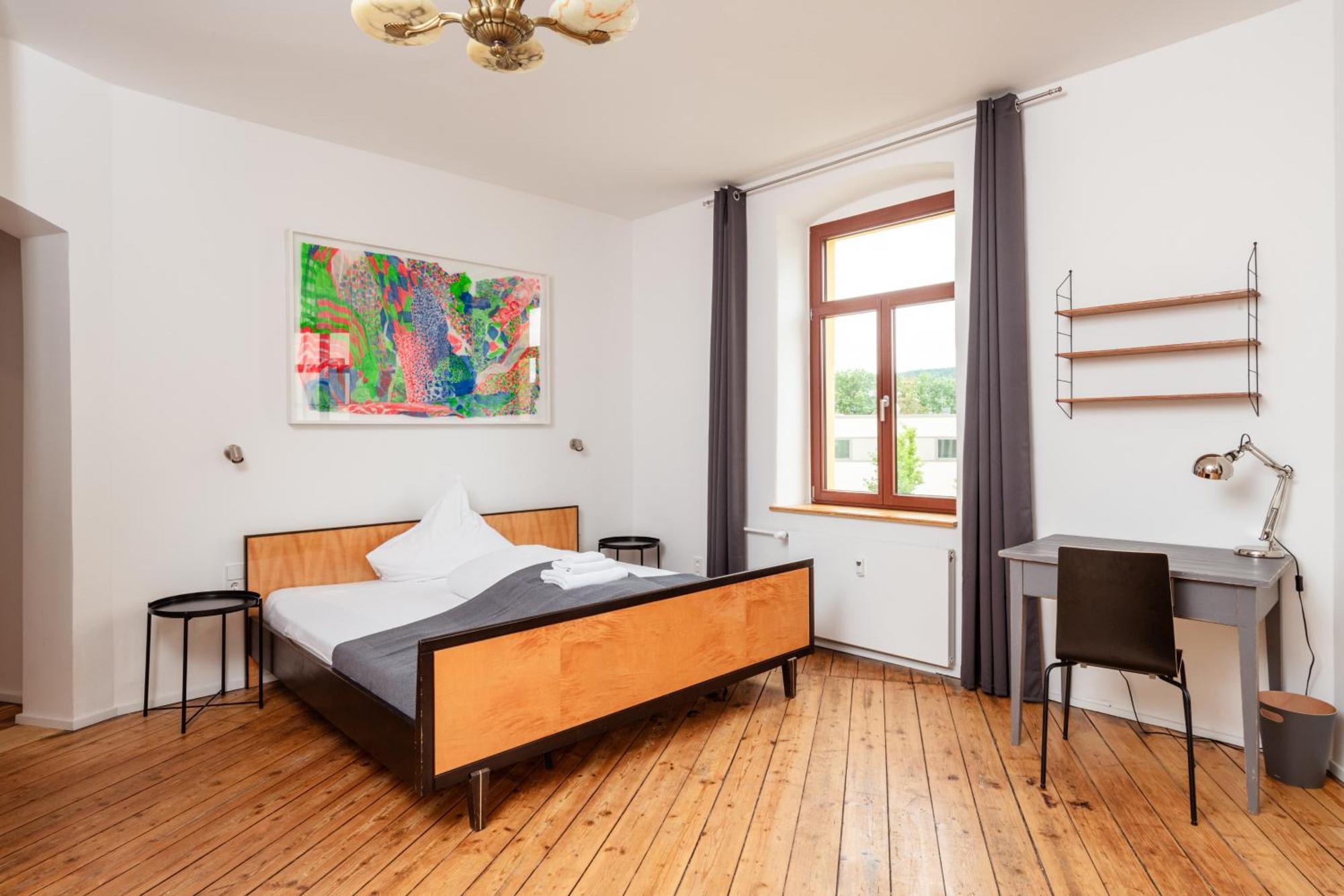 Kuenstlerzimmer Im Kulturhaus Haeselburg Гера Екстериор снимка