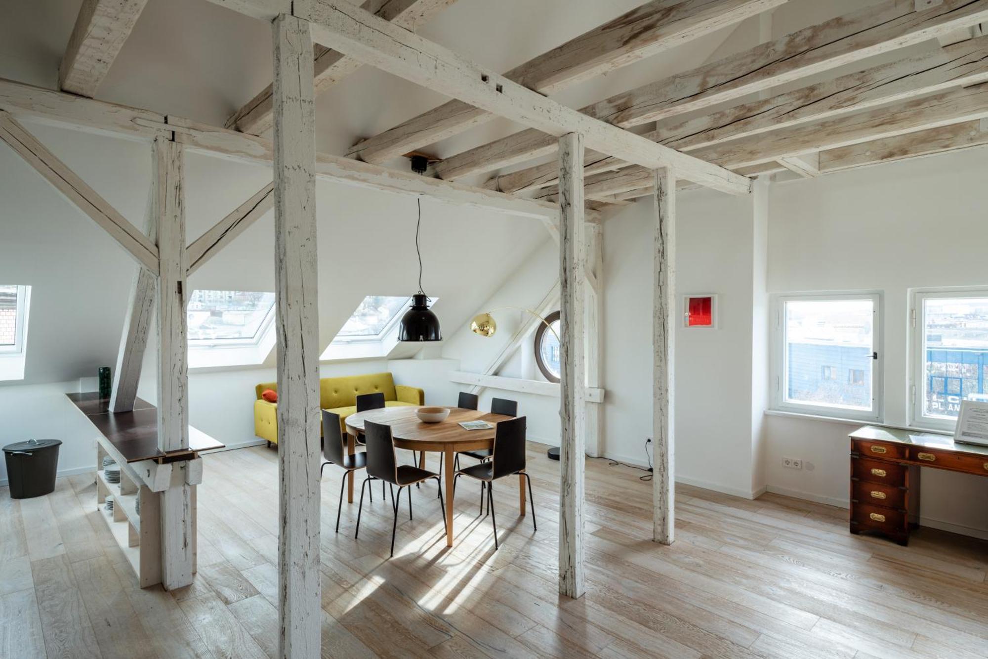 Kuenstlerzimmer Im Kulturhaus Haeselburg Гера Екстериор снимка